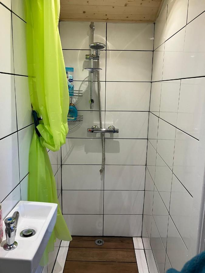 1 Bed Converted Railway Wagon Near Crickhowell Zewnętrze zdjęcie